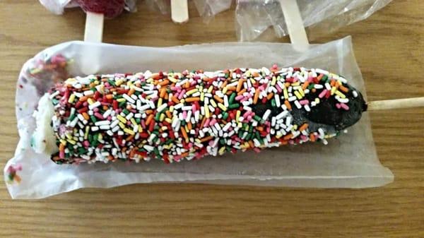 Frozen banana w sprinkles