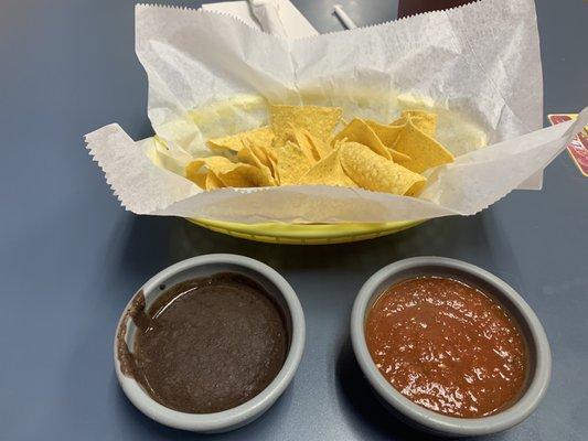 As you come in and take a seat you are greeted with complimentary chips and salsa with a side of black beans