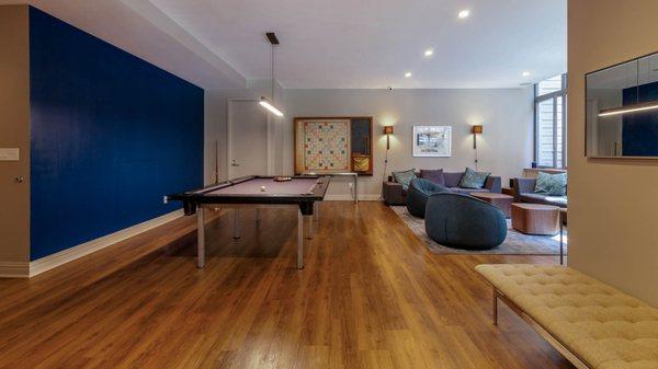 Lounge with Billiards