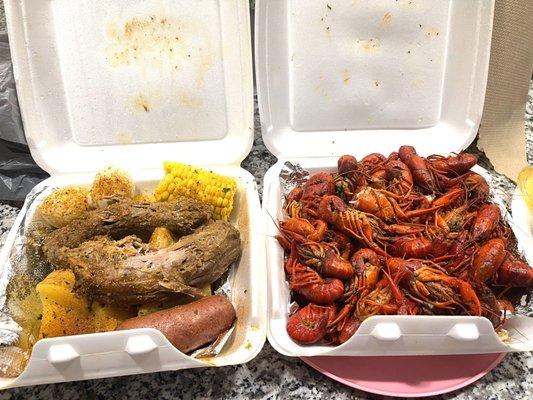 Turkey neck plate and 2lbs of crawfish (sorry I took a small piece off the turkey neck ‍).