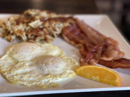 Bacon, eggs and hash brown