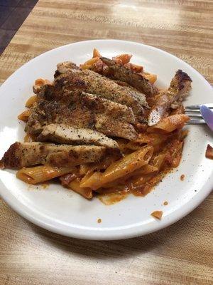 Penne Vodka with Grilled Chicken!!