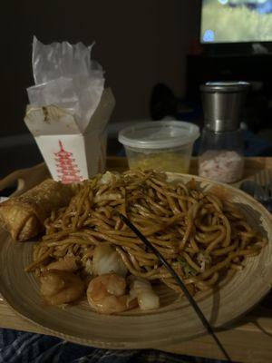 Shrimp lo mein