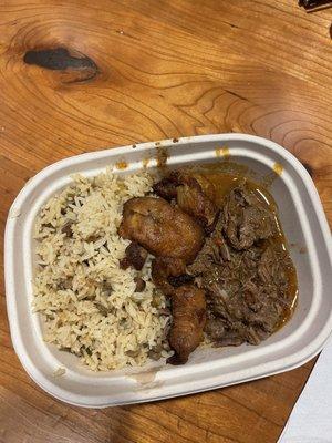 Beef platter with mixed rice and sweet plantains