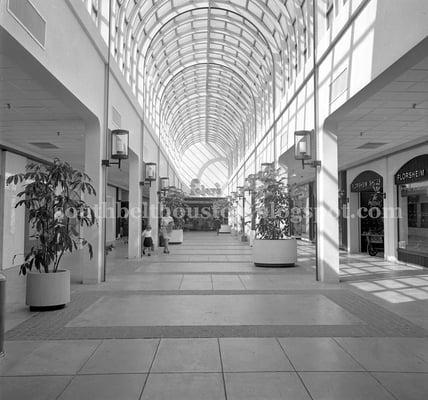 1960 Photo of the mall; history of the mall