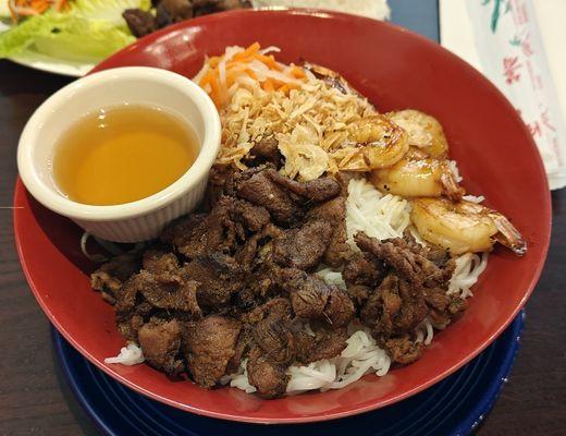 Pork/Shrimp noodle bowl