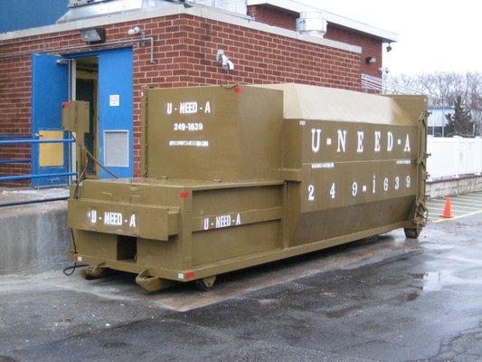 30 yard portable compactor with enclosed hopper