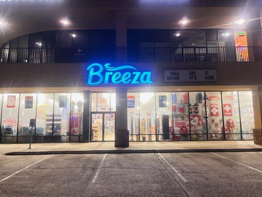 Breeza Exterior Sign Photo