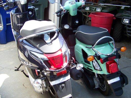 Her Green Kymco Campagno 110 and my Blue Kymco Like 150i