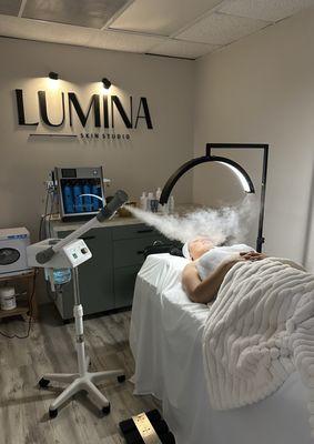 Get your glow and relaxation on at Lumina Skin Studio!