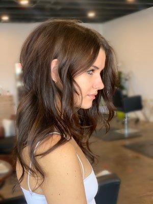 Textured layers for fine hair with Brielle