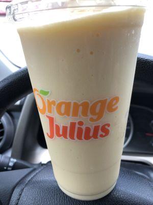 My delicious mango pineapple smoothie