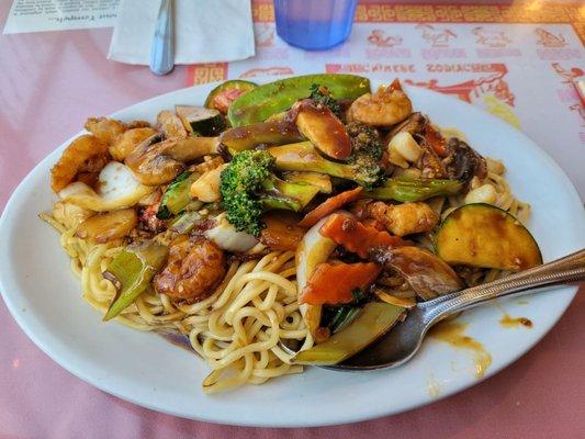 Seafood Chow Mein