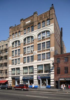 The Villager in Manhattan's West Village, 450 Sixth Avenue. Prewar, Part-Time Doorman.