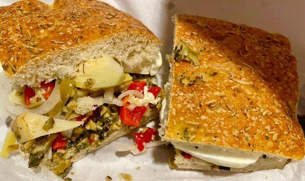 Veggie Sandwich w/ artichokes