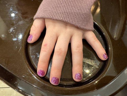 Kid's manicure