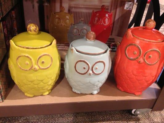 Love these owl canisters