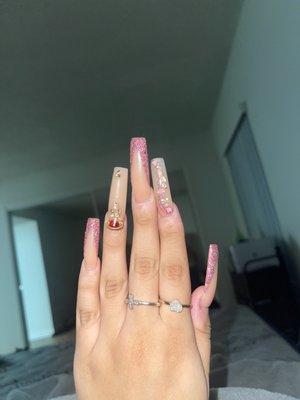 Queen Nails