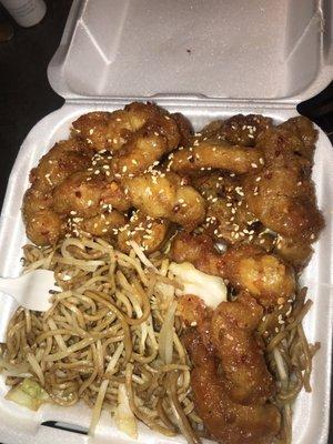 Delicious Orange Chicken The Best In My Opinion ! & The Chow Mein  perfect ! Bean  sprouts on point Full of Flavor !