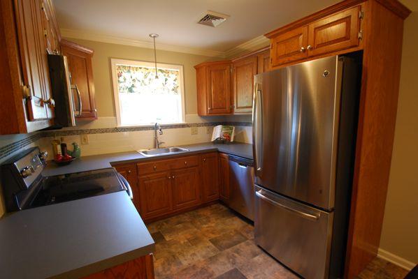 Full-size kitchen with stainless steel appliances