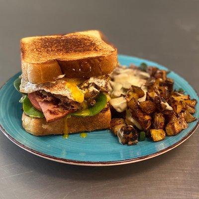 Lunch Club Sandwich + Braised Beef & Sunny Egg
+ Pepperjack Hashbrowns