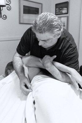 Howard Mermelstein, LMT, leverages myofascial bio rejuvenation, a highly effective decompression technique, to correct posture.