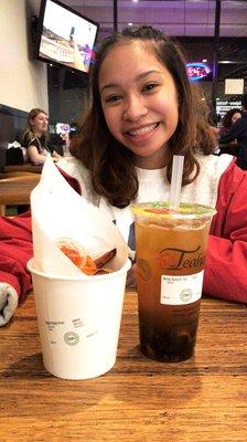 Sweet potato fries with sweet chili sauce (4/5) + honey apple green tea (5/5)