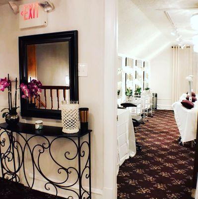 Brio's Beauty Lounge: Eyelash Extensions, Facial and Waxing