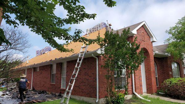 TLC Roofing and Construction