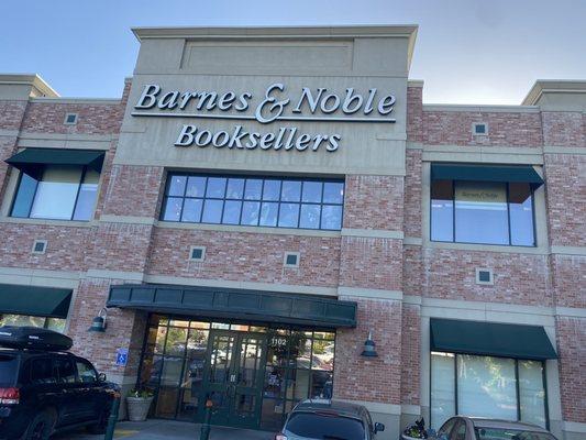 B&N Storefront