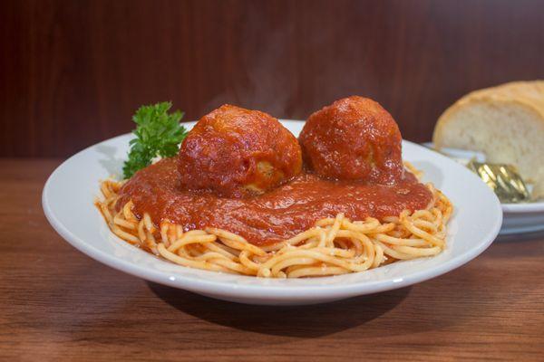 Spaghetti w/ homemade meatballs and sauce