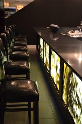 Restaurant Bar top with Onyx backlit walls