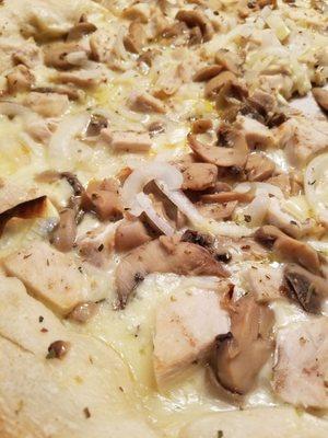 Thick Crust, White Sauce, Grilled Chicken, Mushrooms and Onion... OMG... by far the BEST pizza in Erie!!