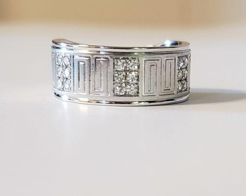 Diamond 14K White Gold with Greek Key design wedding band