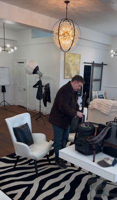 Photographer Kevin setting up at The Social Influencer Sphere