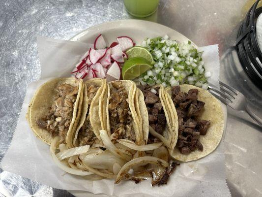 El Chino Restaurant y Tacos