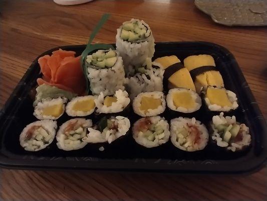 Three orders of maki, one of tamago sushi