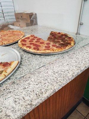 Yaghi's New York Pizzeria