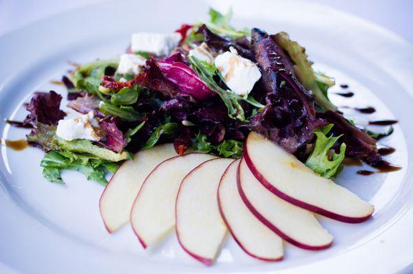 -Insalata Bella Elena- Organic Mixed Greens, Sliced D'Anjou Pears, Toasted Walnuts, Gorgonzola, Ginger Lemon Dressing