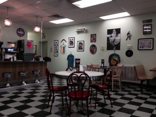 Inside Boomarang Diner