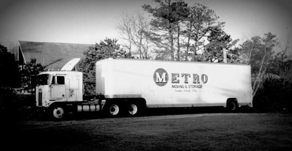 Metro Moving and Storage tractor trailer before the merger to J&J Metro Moving and Storage. Year unknown, estimated around 1968