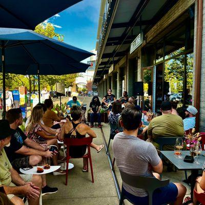 Live music on the patio on Sunday! (Spring, Summer, Fall)