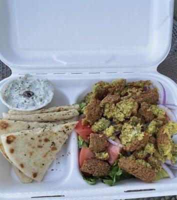 Half Mama Mia Bowl with Falafel