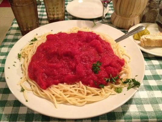 Spaghetti with marniara and meatballs (their buried under the sauce!)