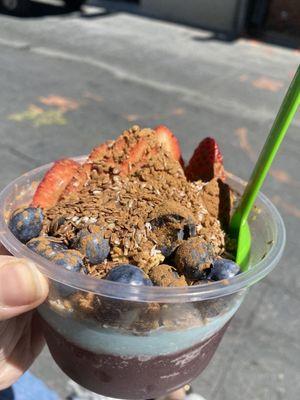 Small Acai Bowl + blue majik