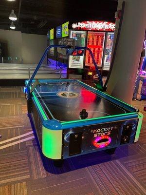 Faulty air hockey game