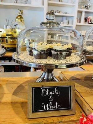 Black and White cupcakes