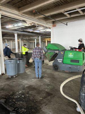 Warehouse cleaning / auto scrubbing floors