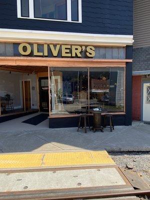 Oliver's Cigar Lounge