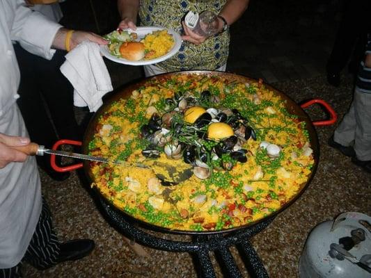 Another delicious paella served to a lovely family.